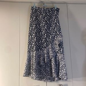 Topshop‎ floral midi skirt with ruffles, side zipper.